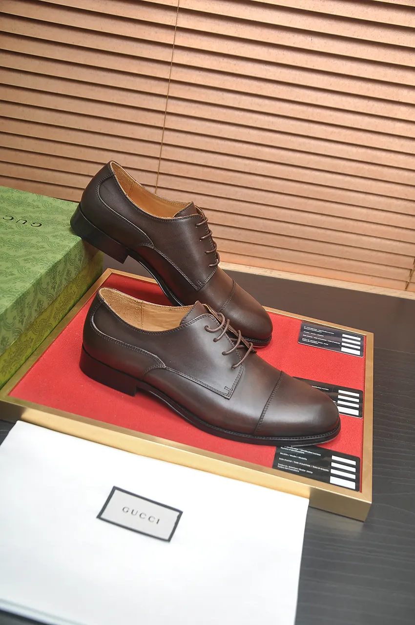 Men's shoes💰660💶 Brand: GUCCI (Gucci) Standard code: Men's code 39/44 (45/46 can be customized) Grade: Same as the official website Original quality Material: Original cowhide Water-dyed cowhide lining Original rubber outsole Style category: Men's fashionable casual leather shoes Distinguished big-name luxury elements top luxury Color: Actual picture